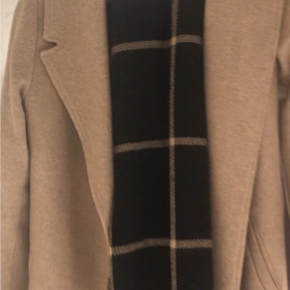 Set . If you get coat . Scarf is free. - Picture 4 of 14